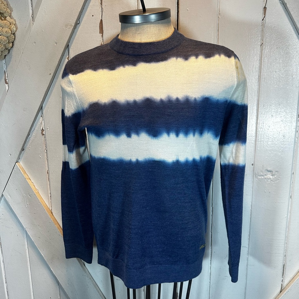 Men's Blue and White Spring Sweater